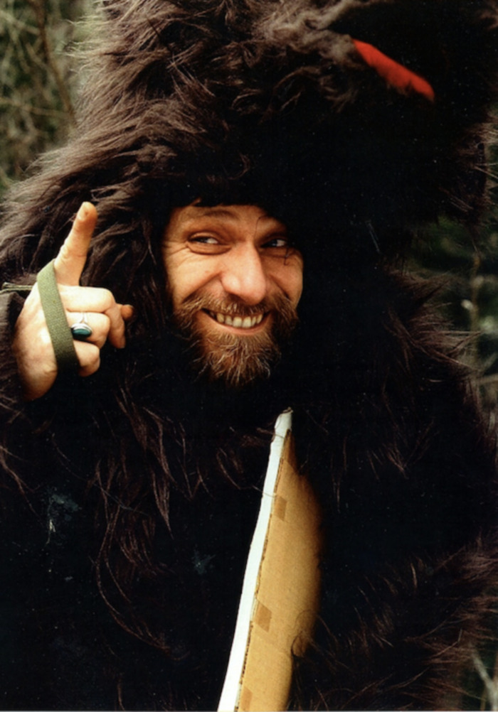 Ted. E. Bear (Joshua Dostis)